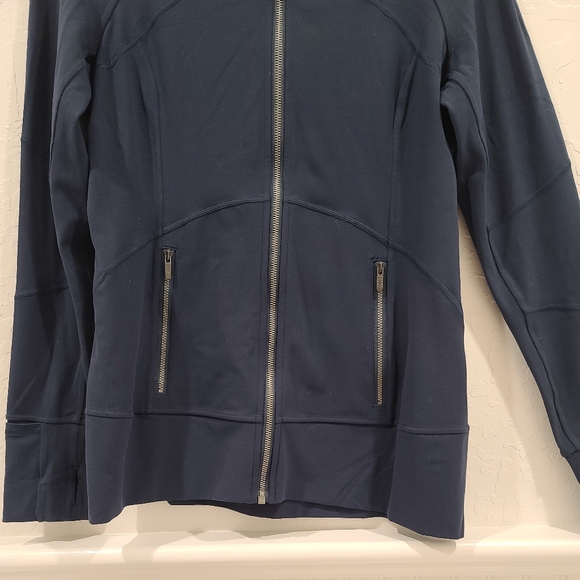 Lululemon Jacket - Picture 4 of 5